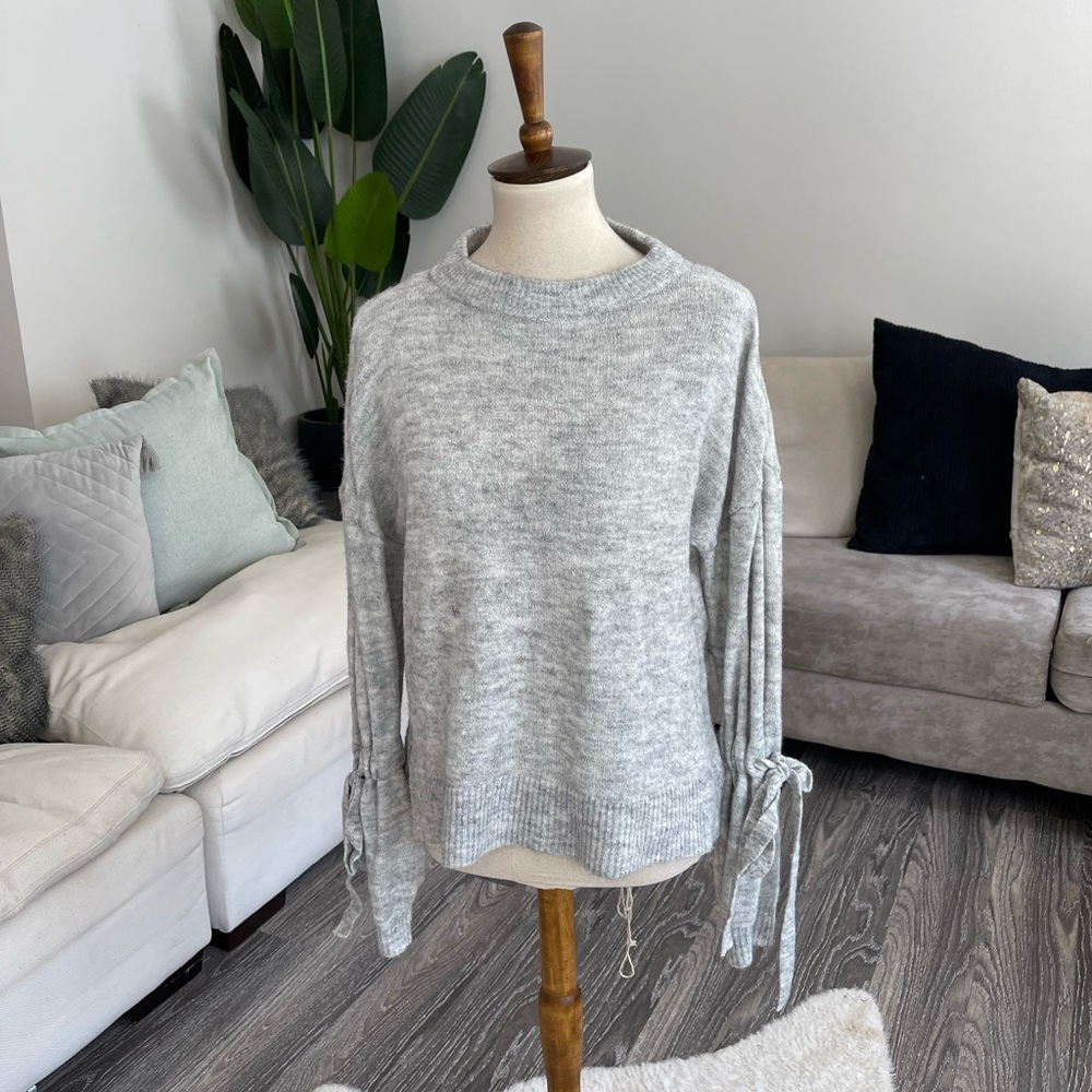 Heather gray sweater with wrist bows